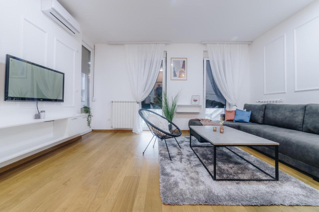 Lust Premium Apartments Kragujevac Oda fotoğraf